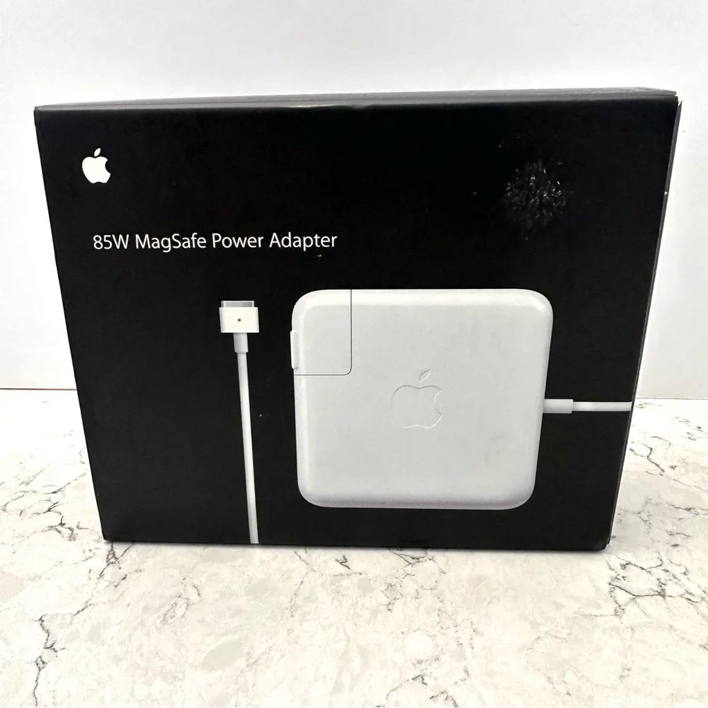 Apple MagSafe 85W AC Adapter For Macbook and Macbook Pro A1222